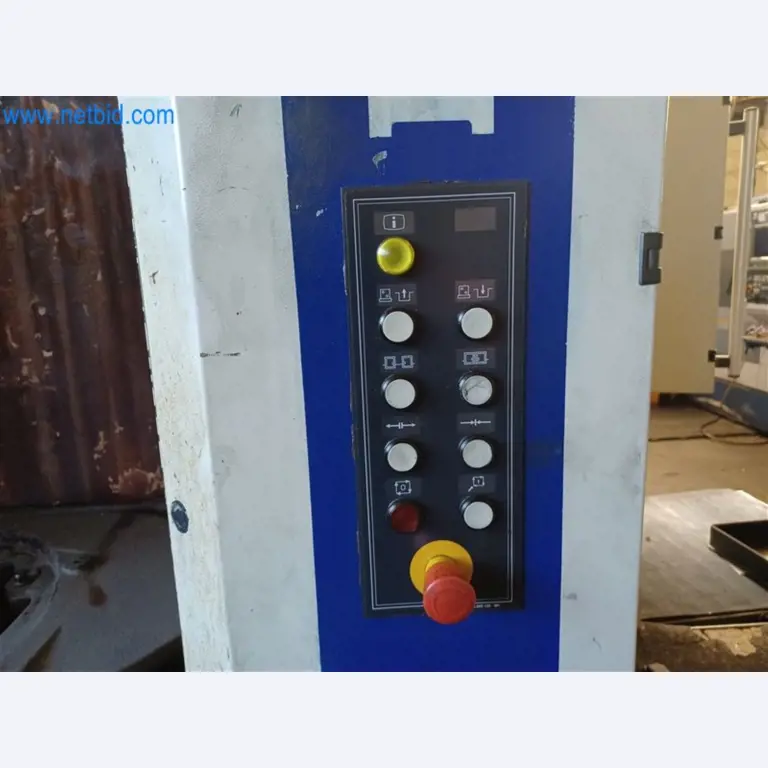 Kovoobráběcí stroje: včetně obráběcích center s příslušenstvím-17