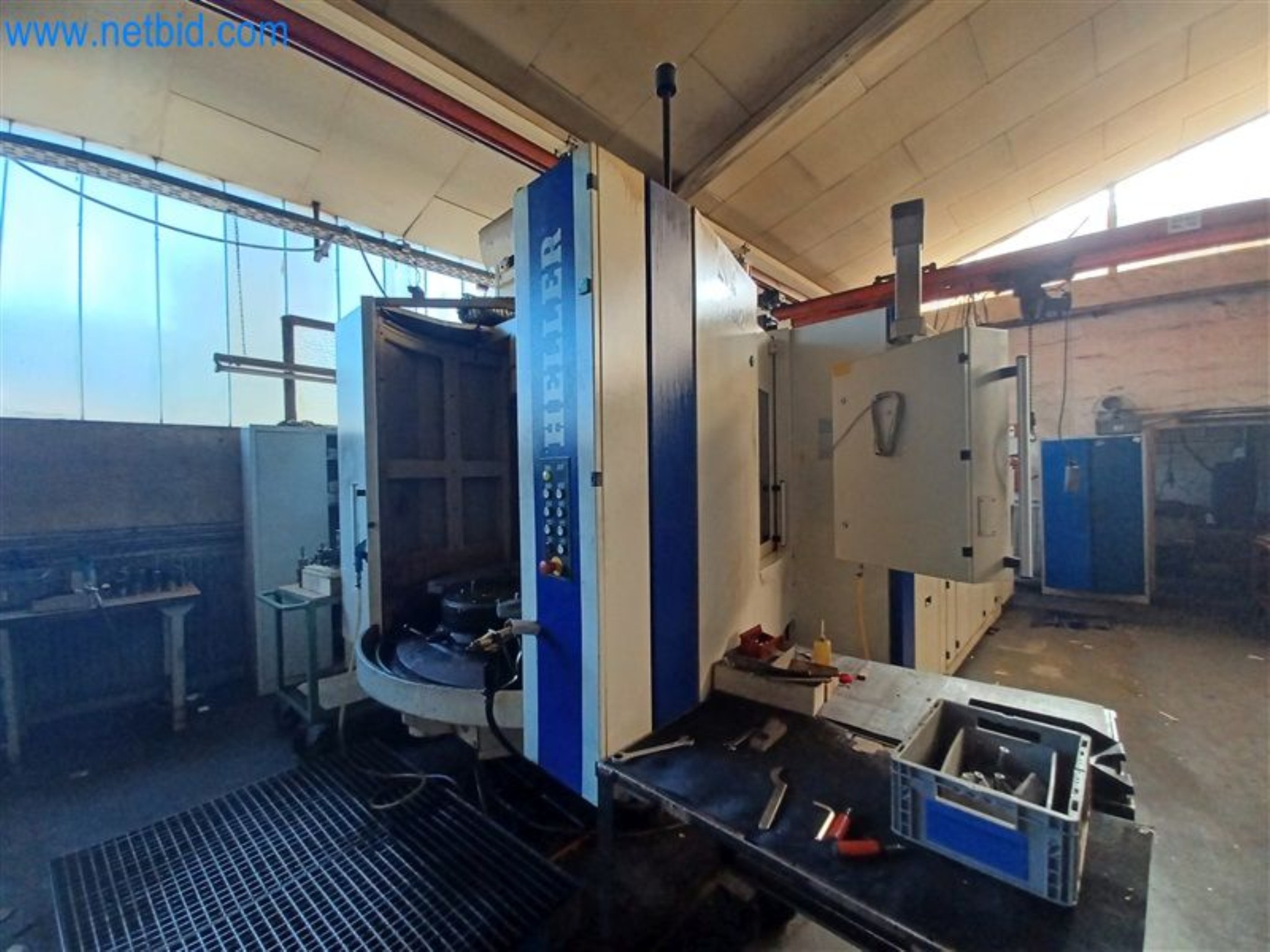 Máquinas para trabajar los metales: incluidos los centros de mecanizado con accesorios-18