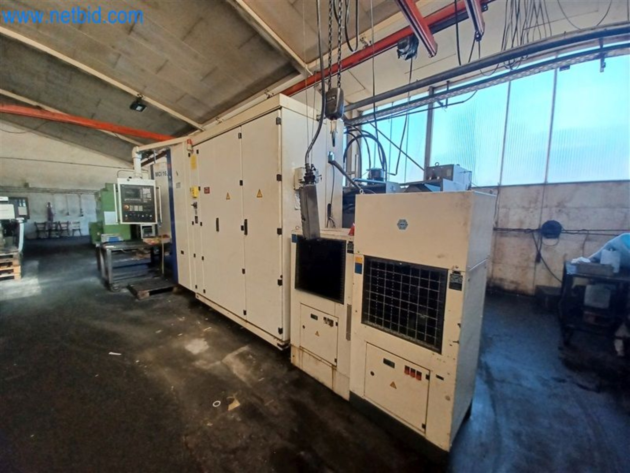 Máquinas para trabajar los metales: incluidos los centros de mecanizado con accesorios-4