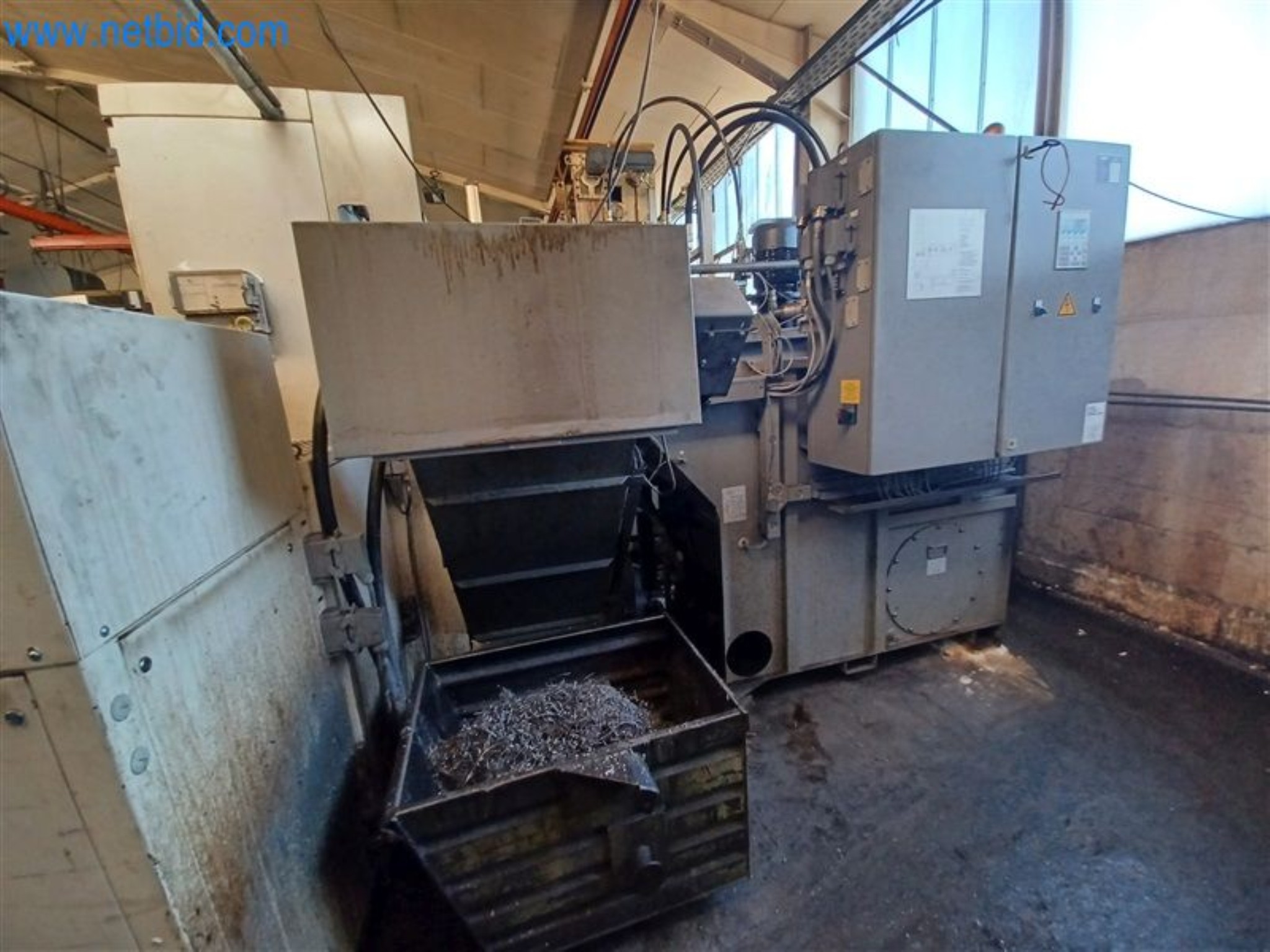 Máquinas para trabajar los metales: incluidos los centros de mecanizado con accesorios-5