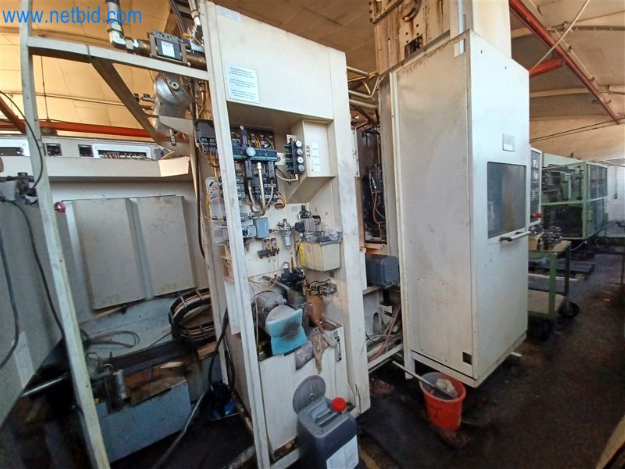 Máquinas para trabajar los metales: incluidos los centros de mecanizado con accesorios-10