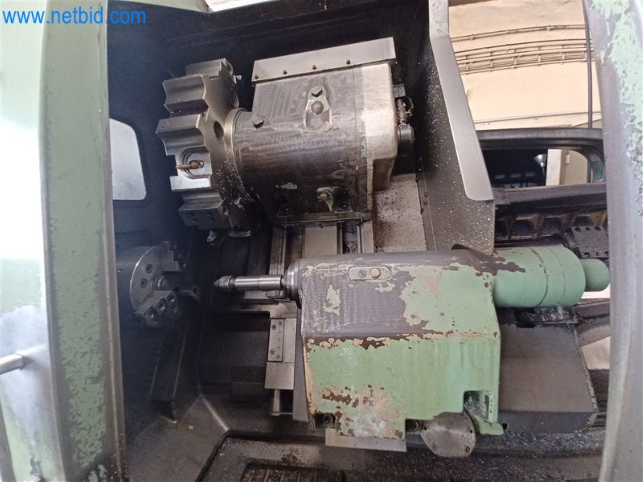 Machines pour le travail du métal : entre autres, centres d'usinage avec accessoires-2