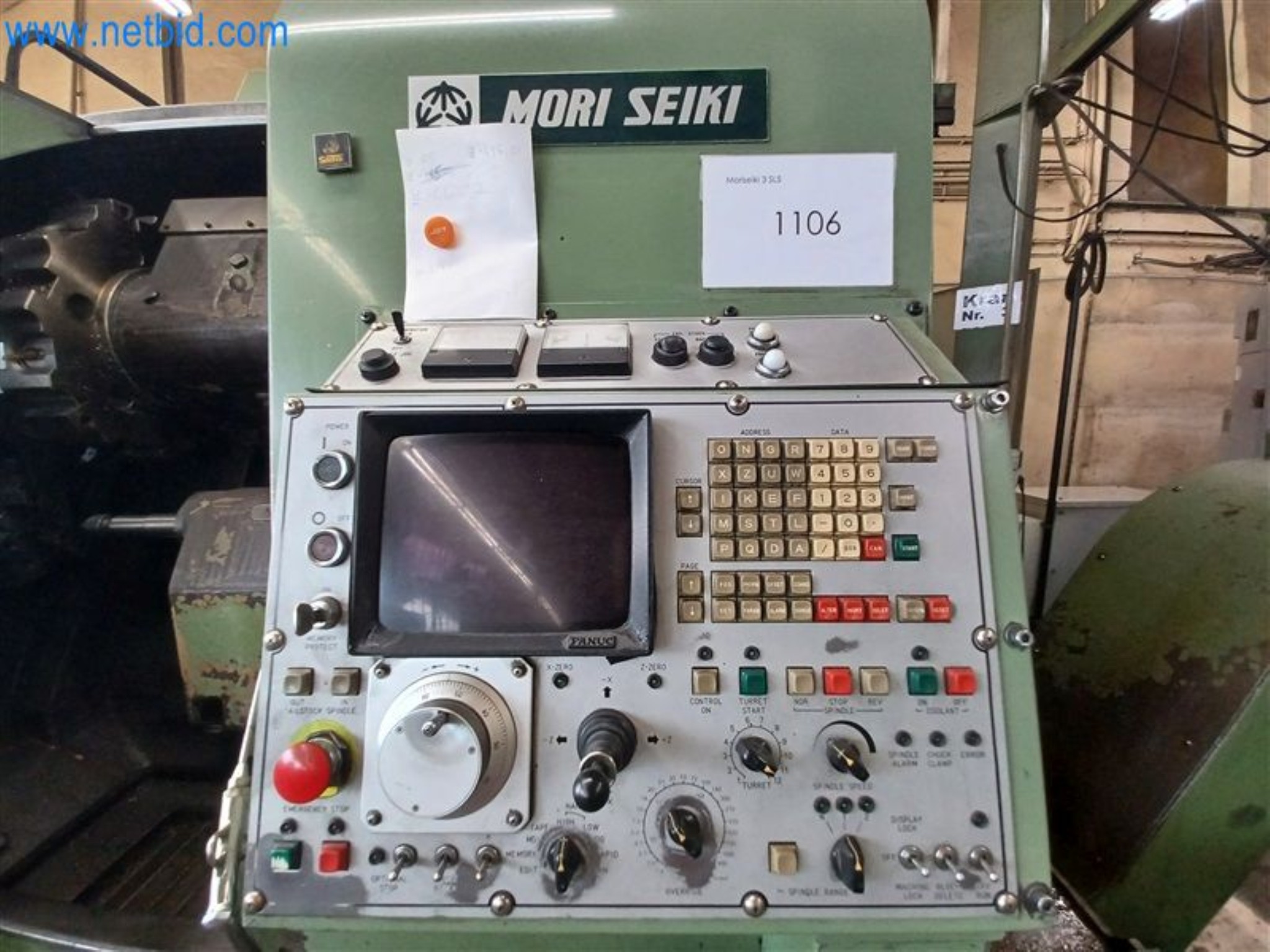 Machines pour le travail du métal : entre autres, centres d'usinage avec accessoires-3