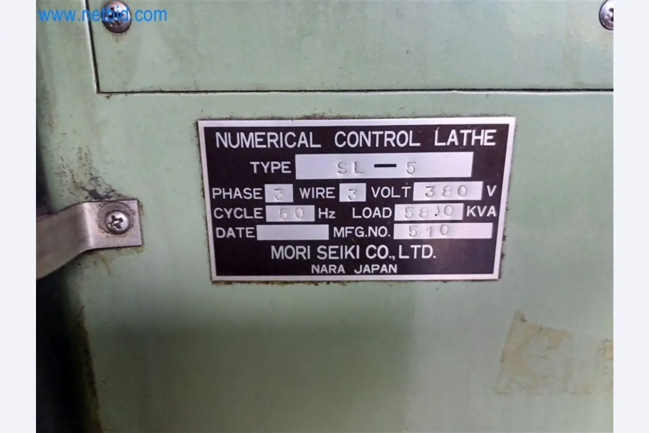 Metalworking machines: including machining centers with accessories-6