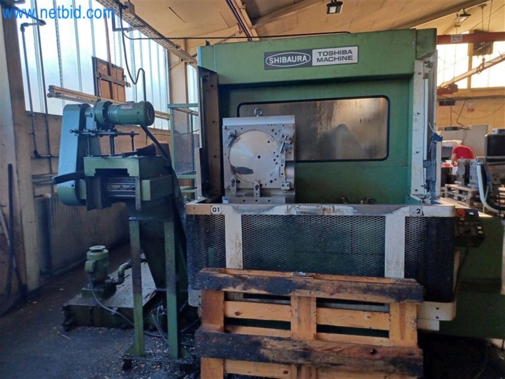 Máquinas para trabajar los metales: incluidos los centros de mecanizado con accesorios-1