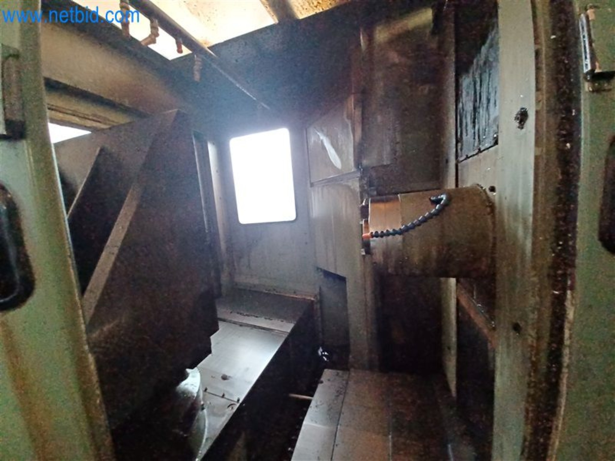 Máquinas para trabajar los metales: incluidos los centros de mecanizado con accesorios-2