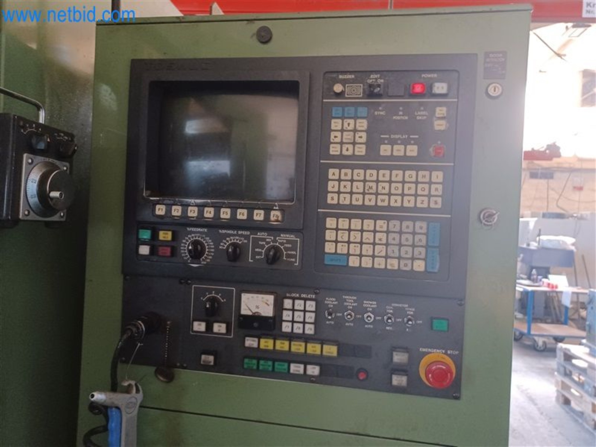 Máquinas para trabajar los metales: incluidos los centros de mecanizado con accesorios-3