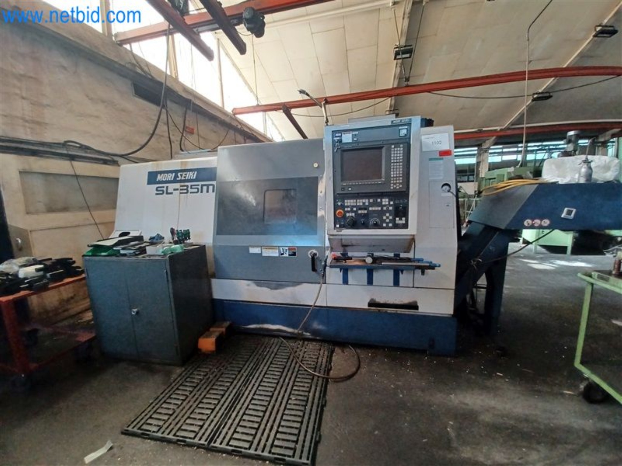 Máquinas para trabajar los metales: incluidos los centros de mecanizado con accesorios-1