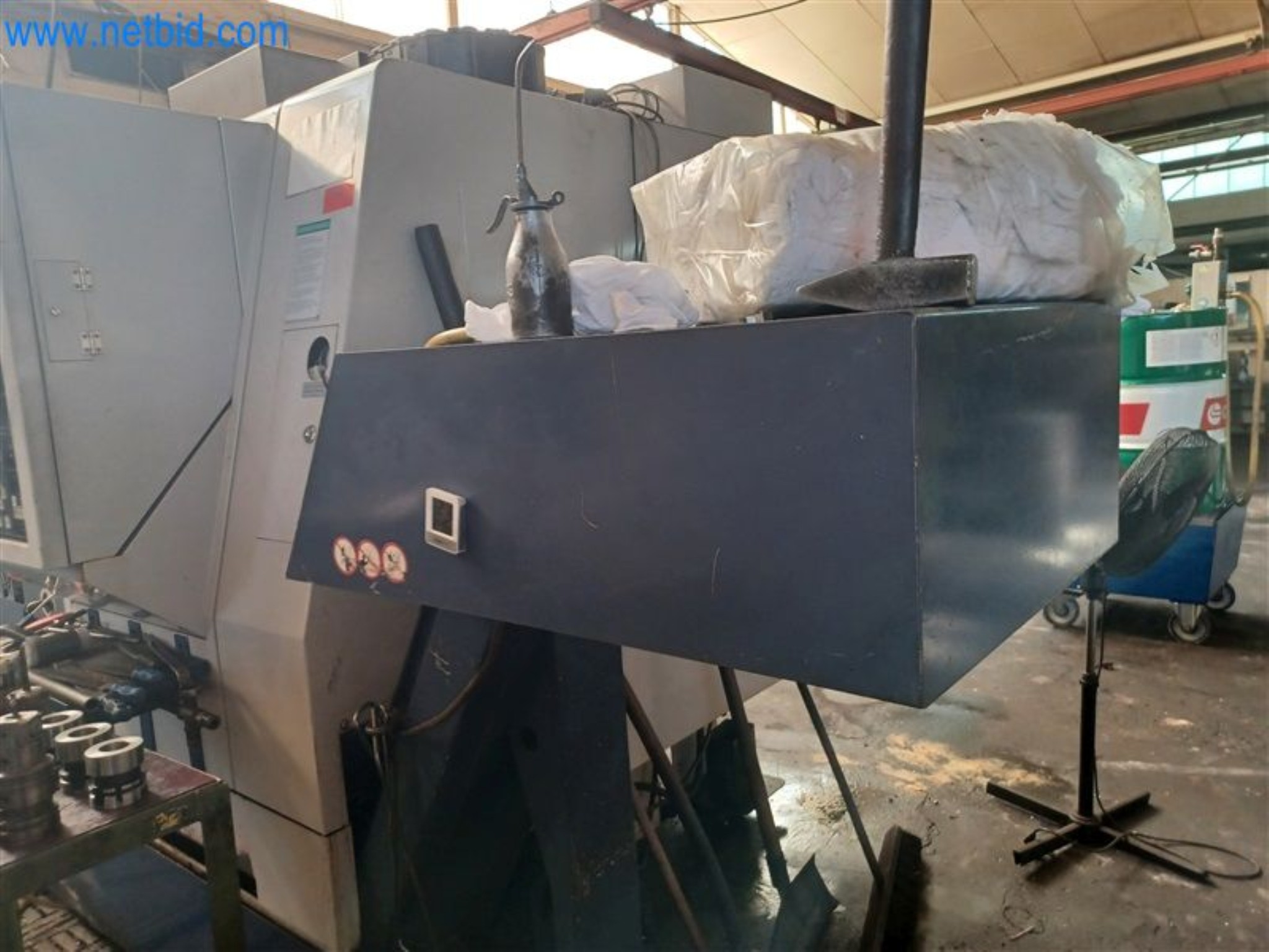 Máquinas para trabajar los metales: incluidos los centros de mecanizado con accesorios-5