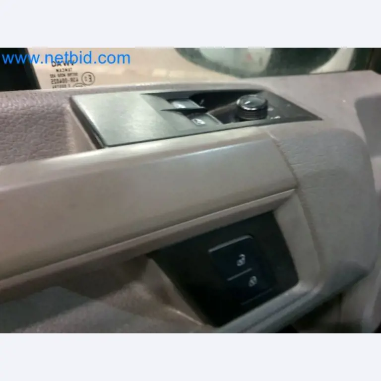 Transporteur van een pakketdienst-10