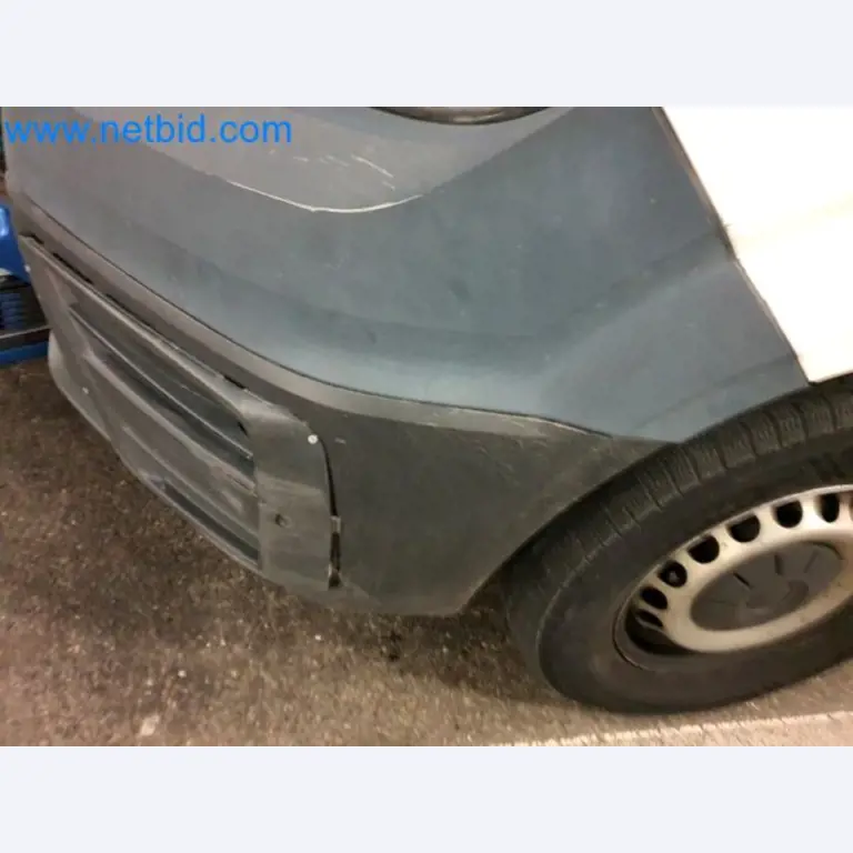 Transporteur van een pakketdienst-13