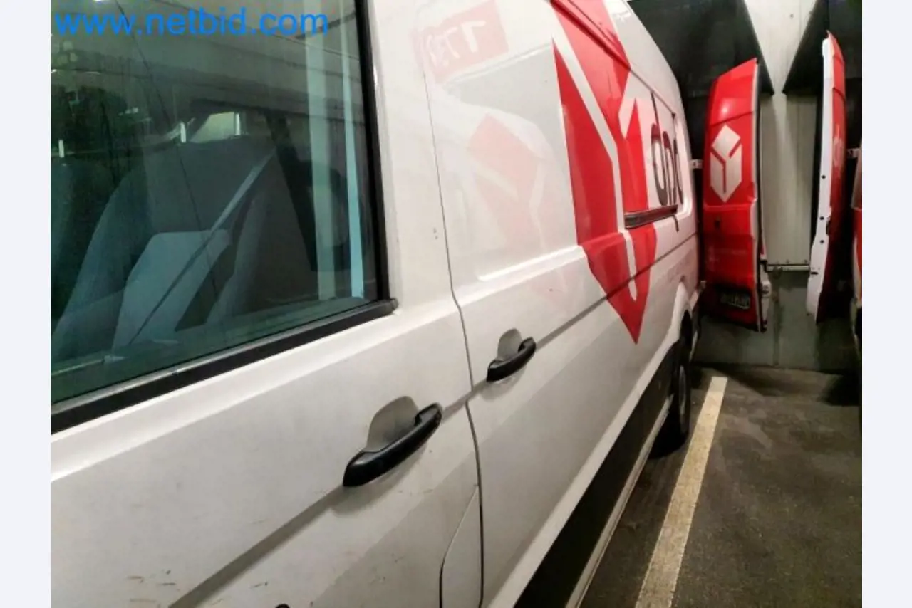 Transporteur van een pakketdienst-14