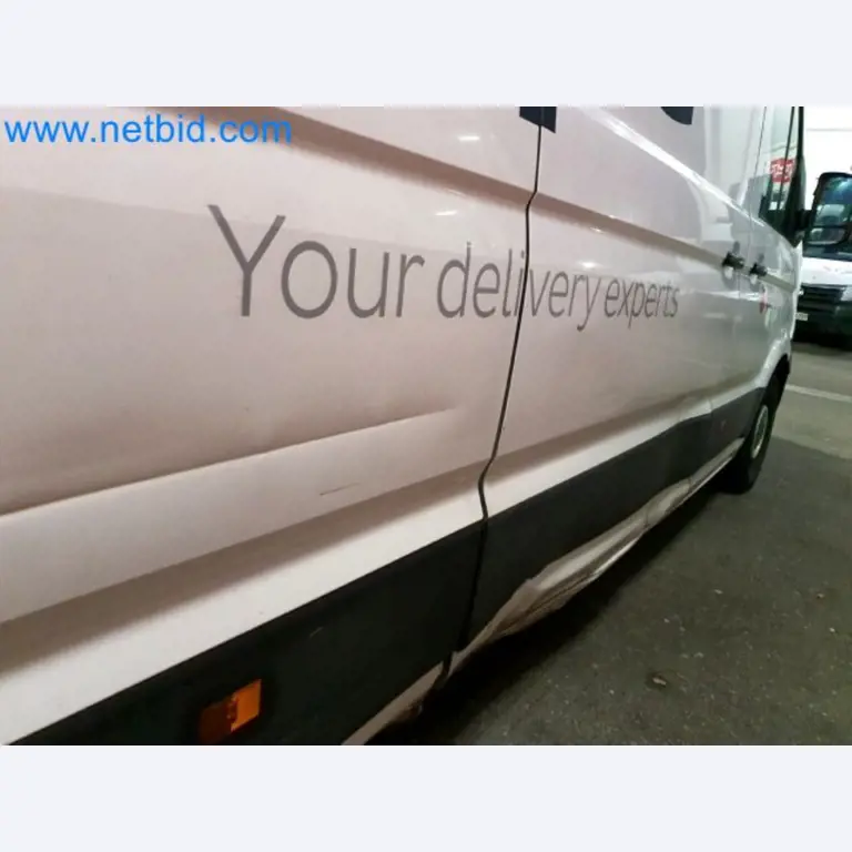 Transporteur van een pakketdienst-23