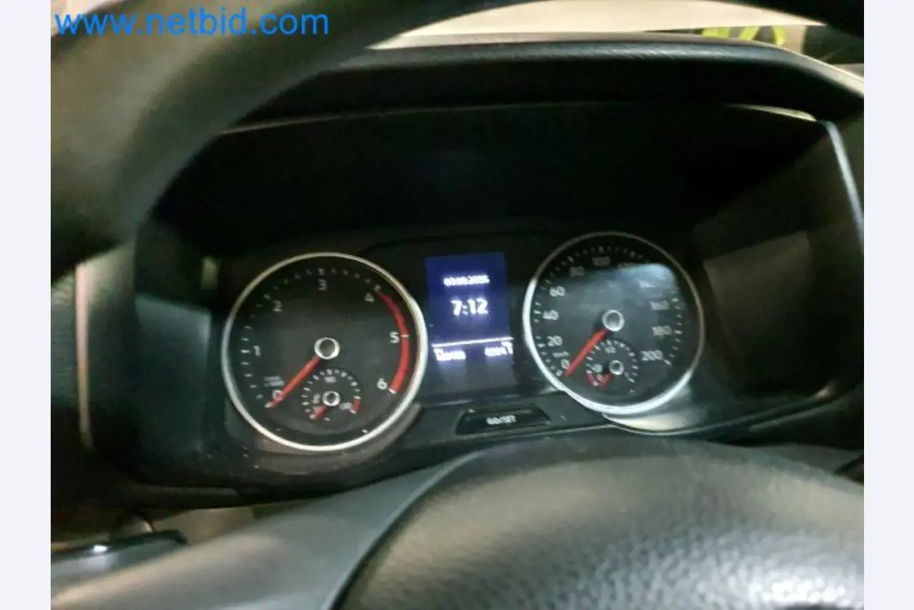 Transporteur van een pakketdienst-7