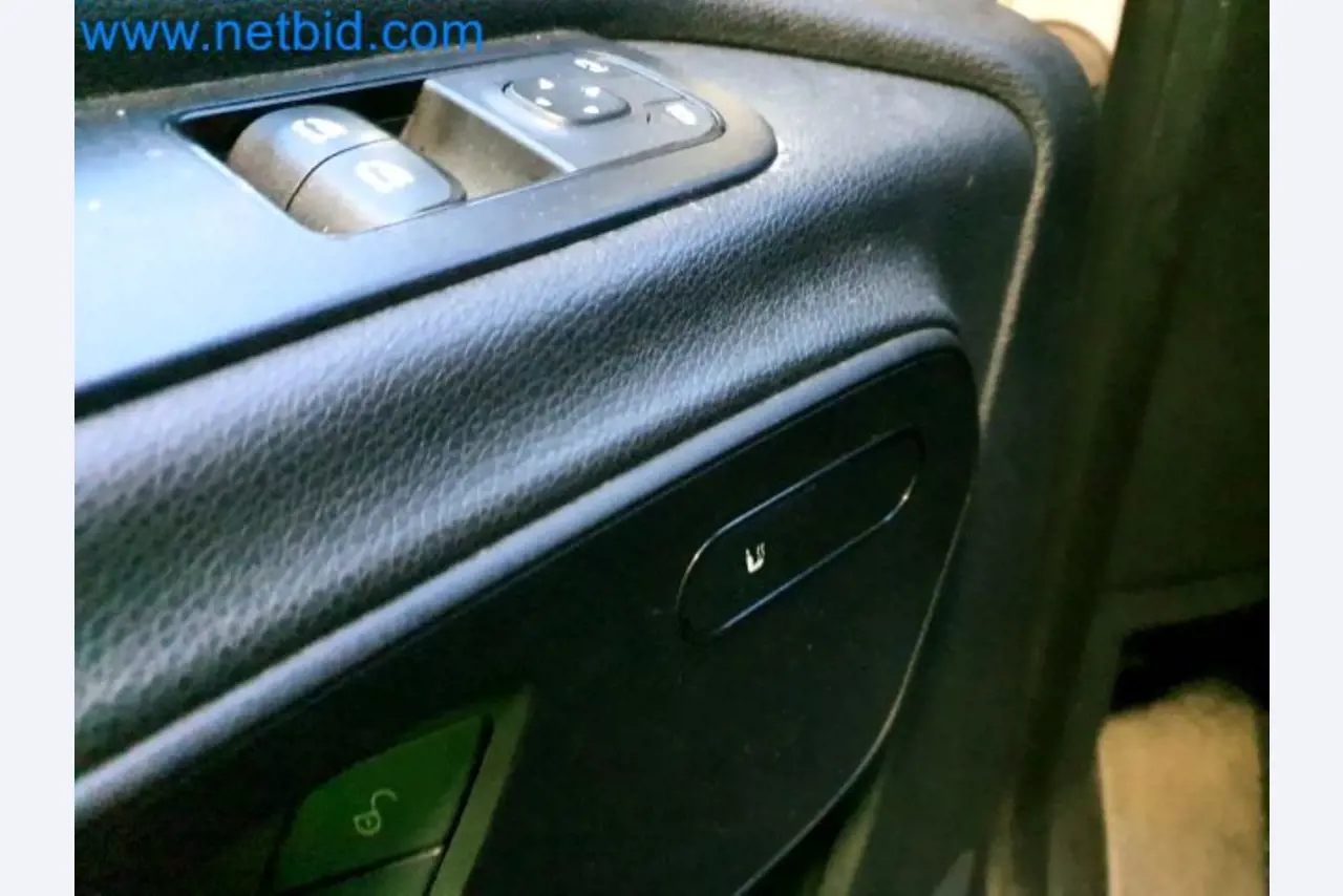 Transporteur van een pakketdienst-10