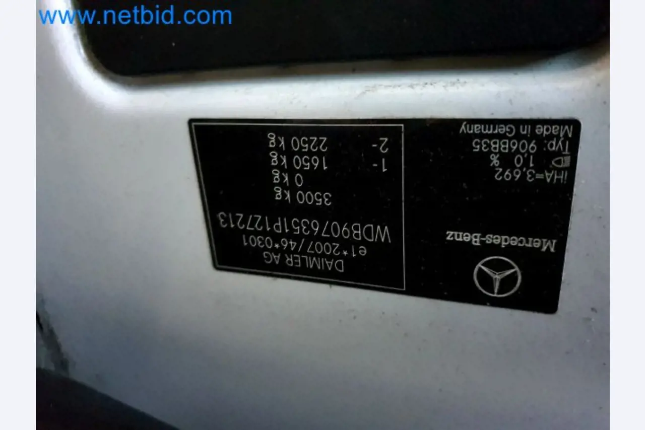 Transporteur van een pakketdienst-13