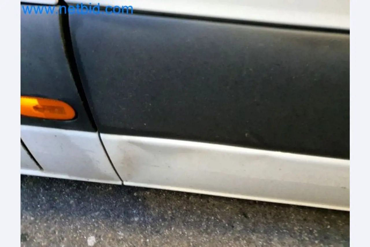 Transporteur van een pakketdienst-18