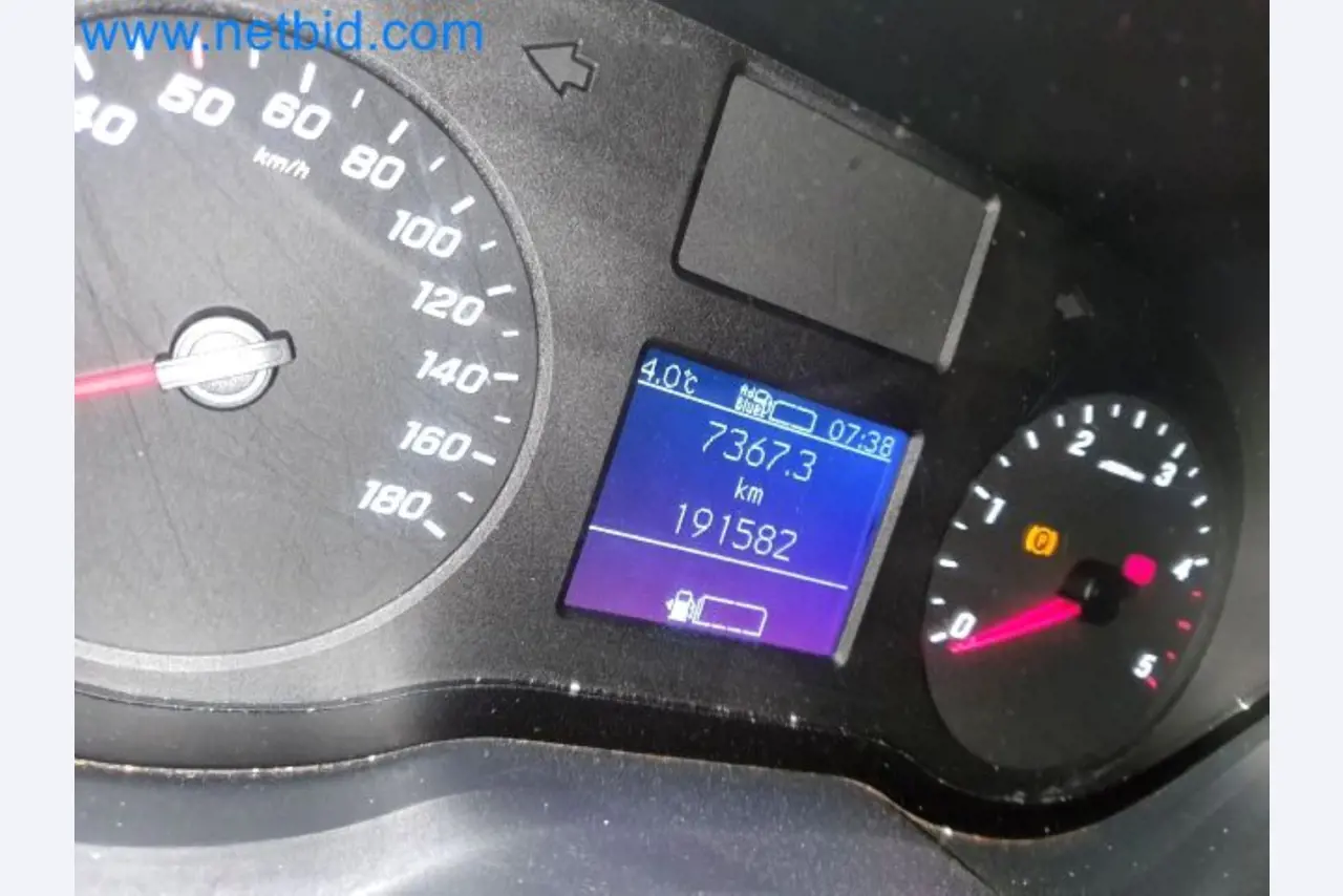 Transporteur van een pakketdienst-5