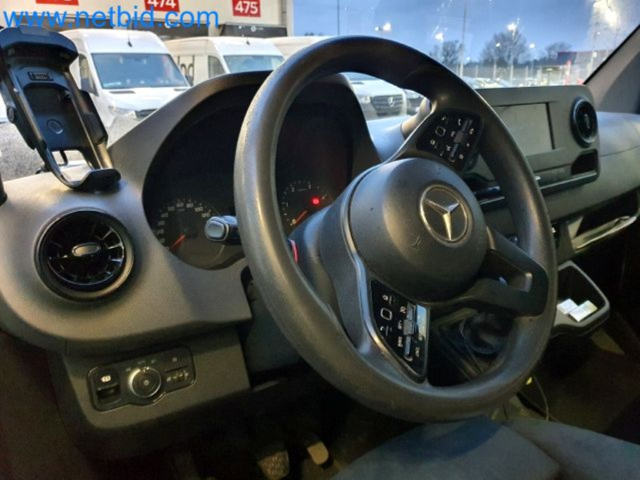 Przewoźnik paczek-8