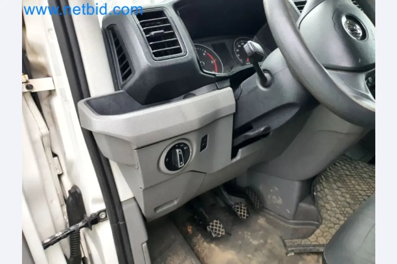 Přepravce balíkové služby-9