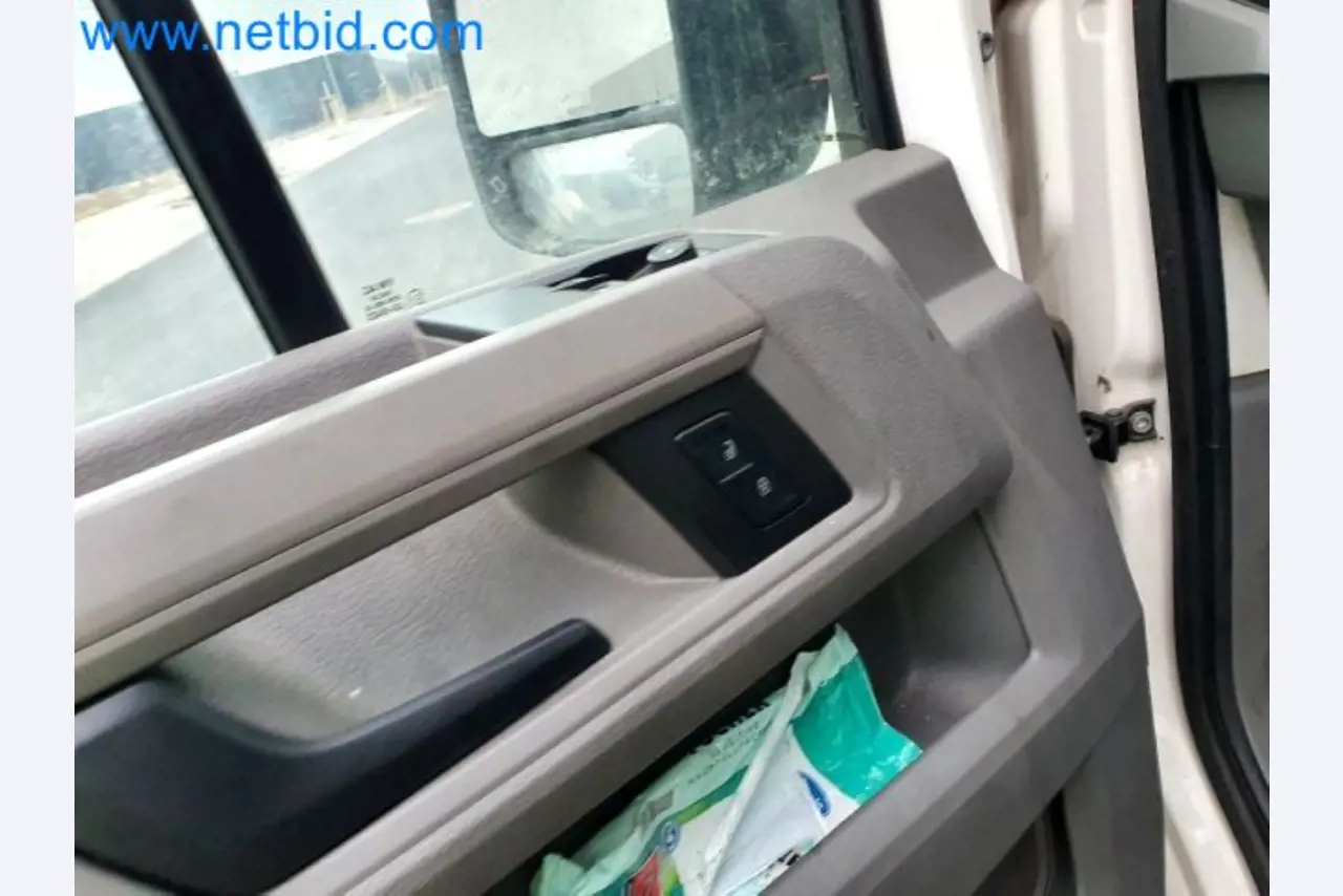 Přepravce balíkové služby-12