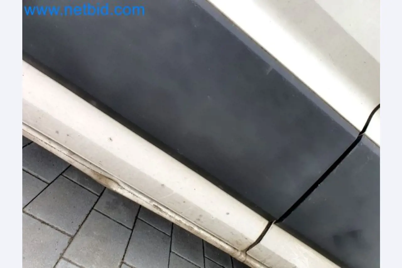 Přepravce balíkové služby-28