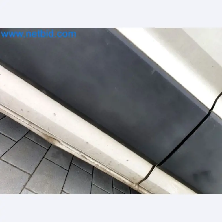 Přepravce balíkové služby-28