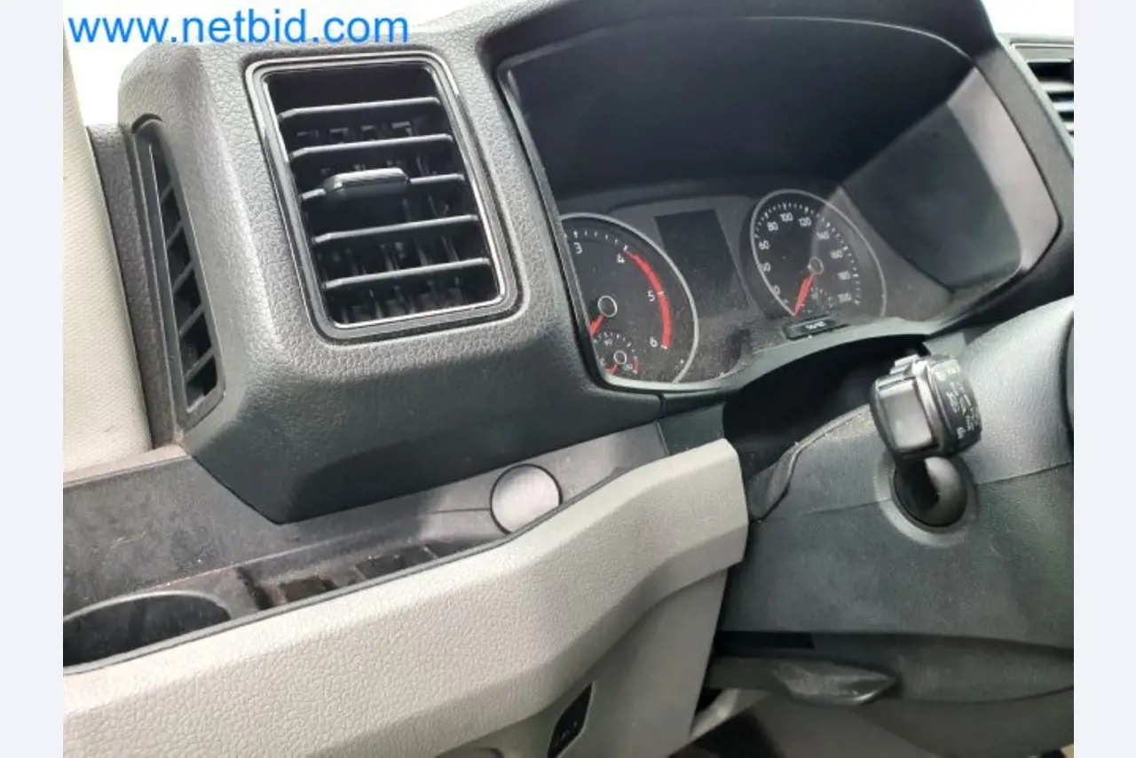 Přepravce balíkové služby-8