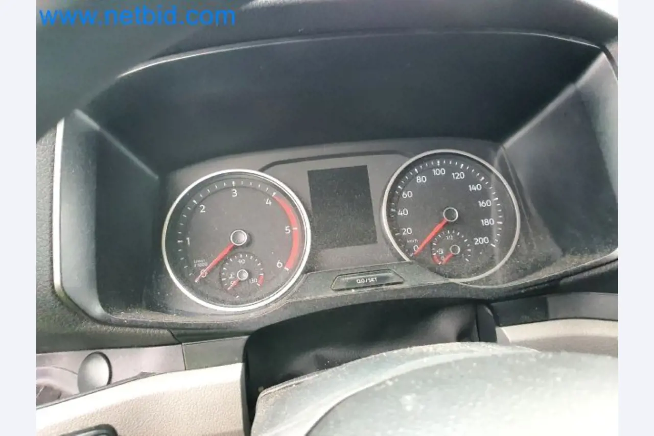 Přepravce balíkové služby-9