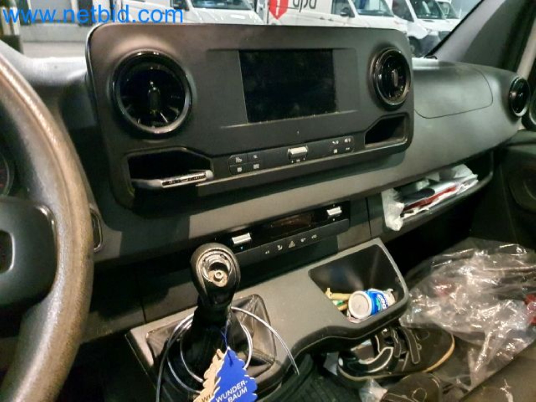 Przewoźnik paczek-14