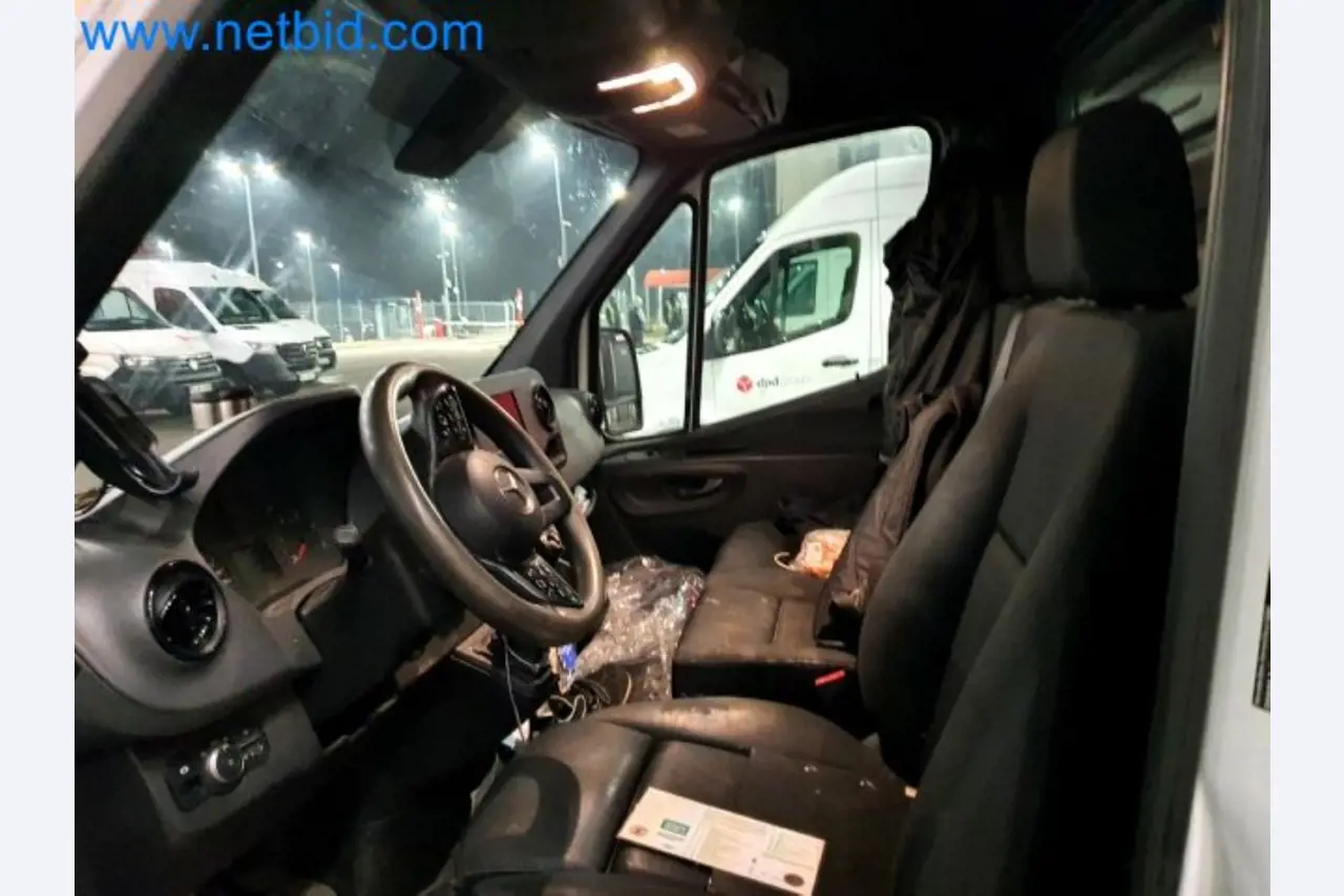 Přepravce balíkové služby-15