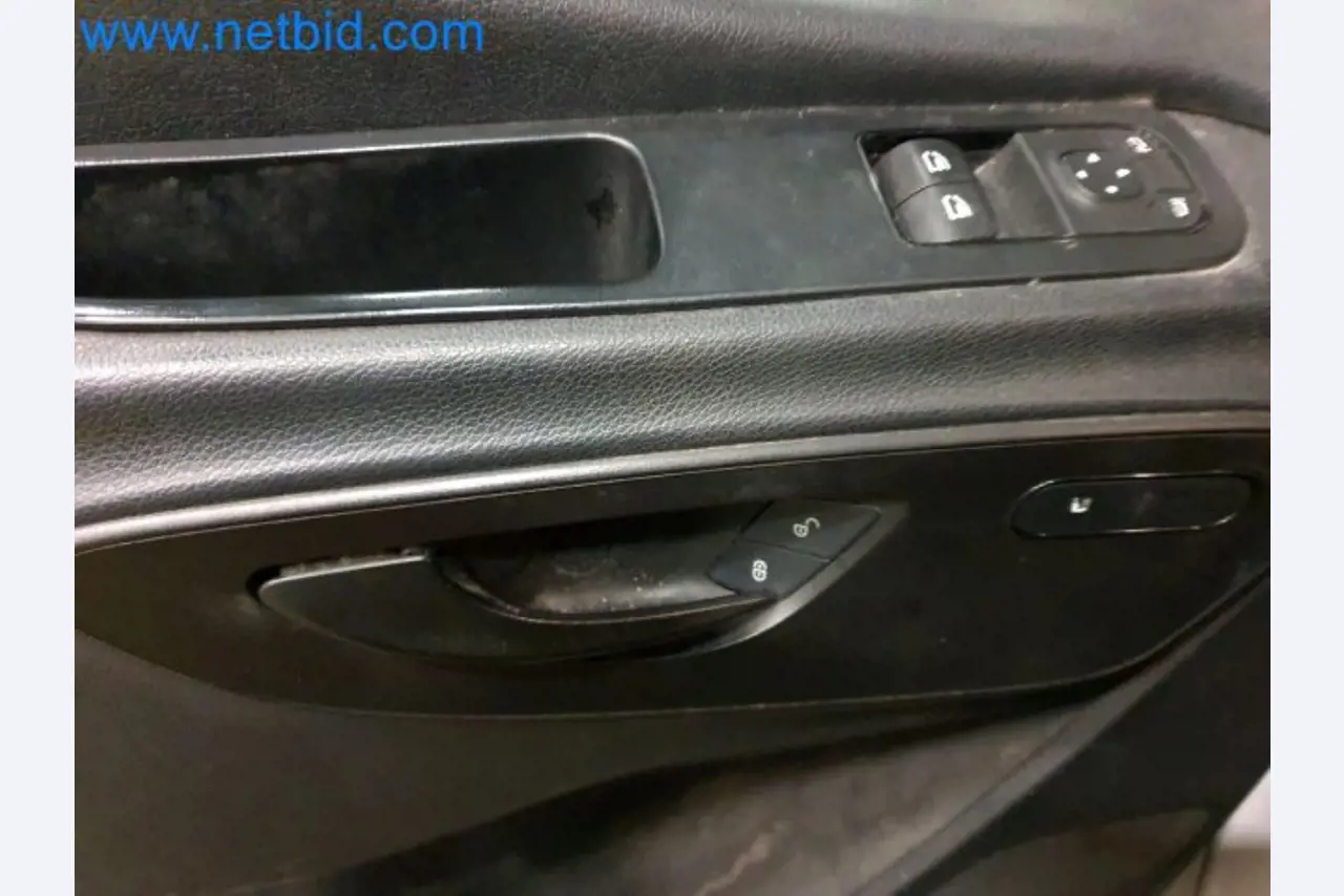 Přepravce balíkové služby-16