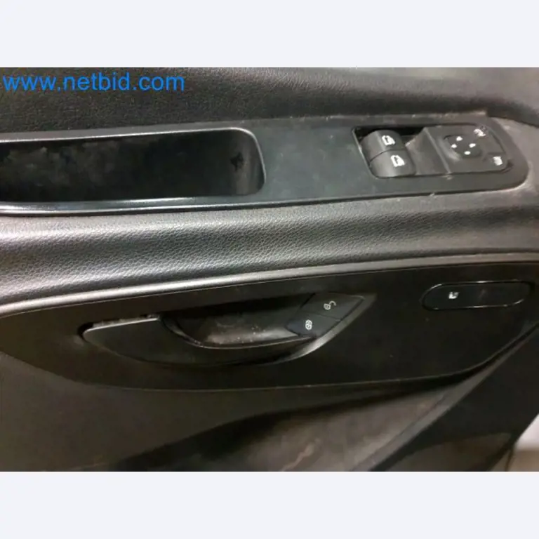 Přepravce balíkové služby-16