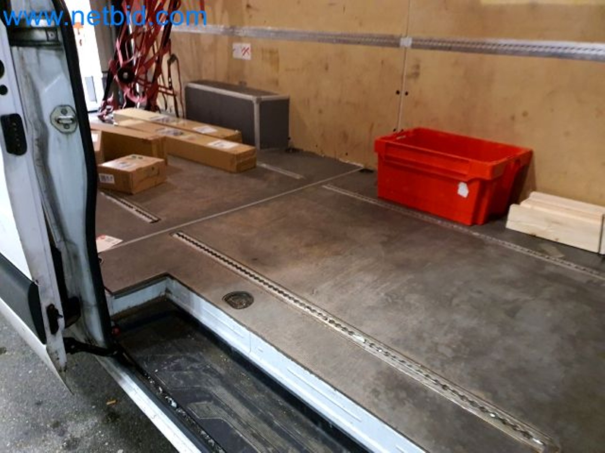 Przewoźnik paczek-18