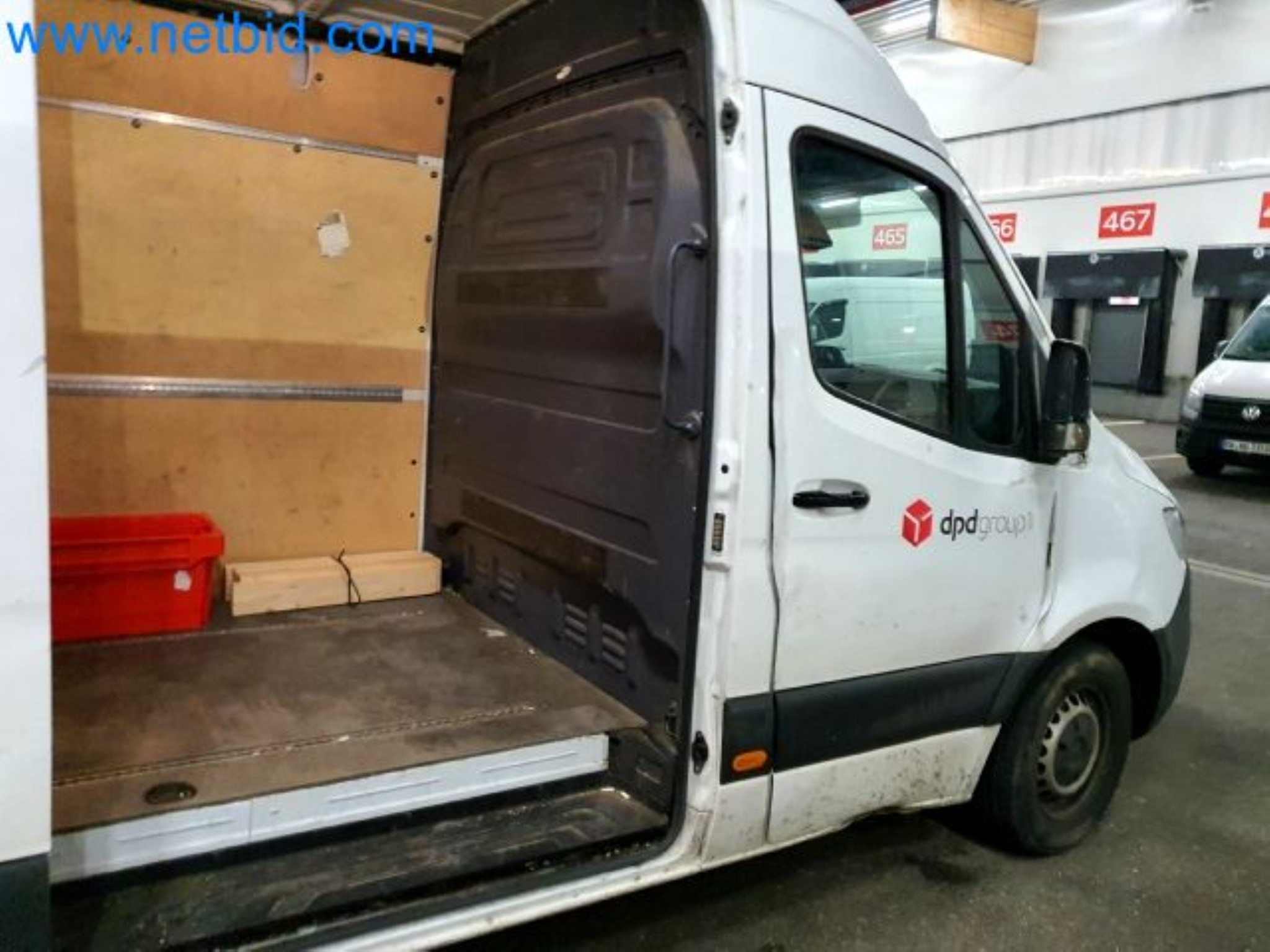 Przewoźnik paczek-19