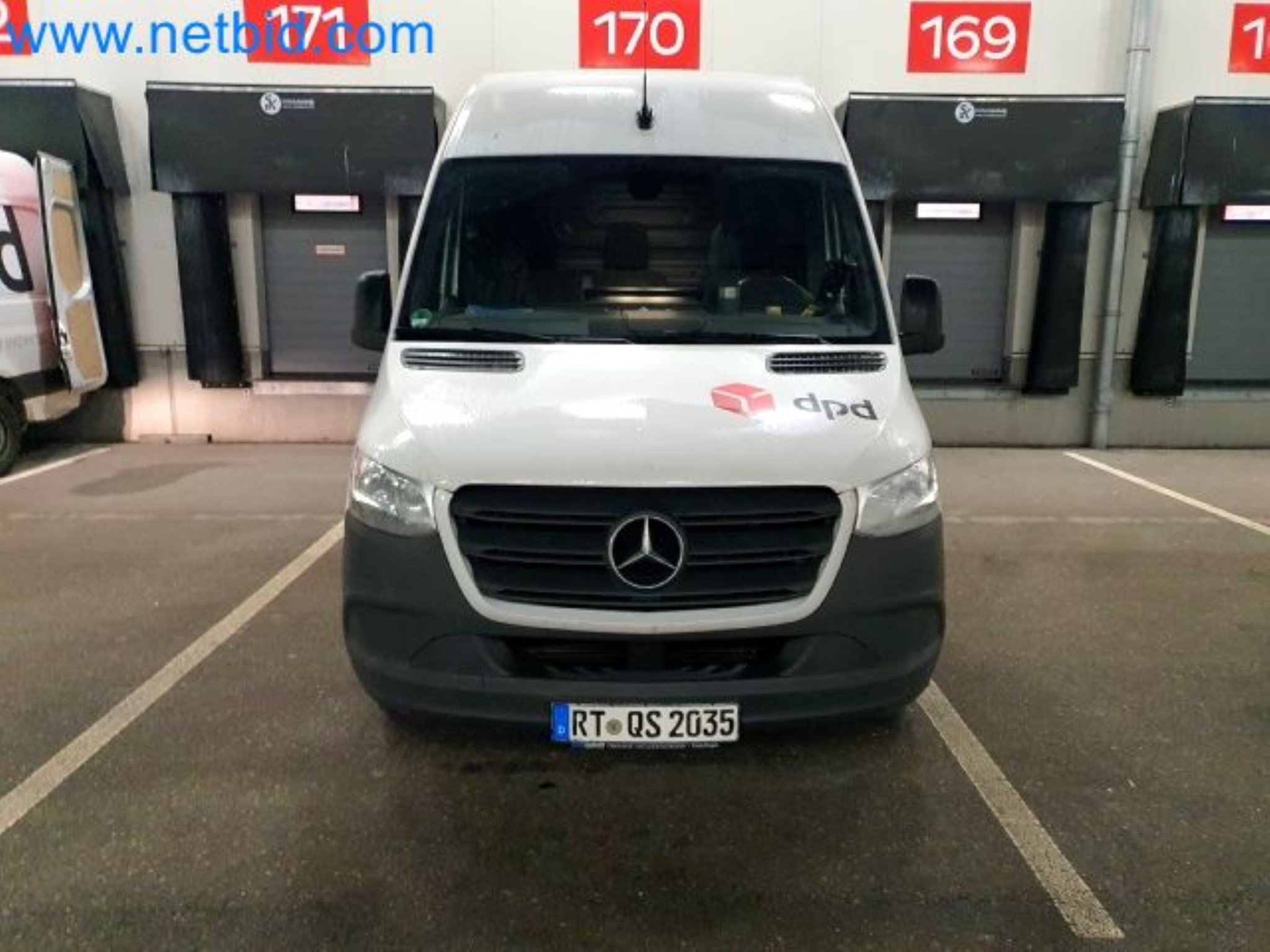 Przewoźnik paczek-1