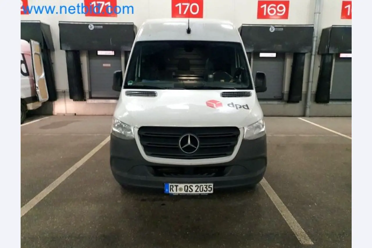 Přepravce balíkové služby-1