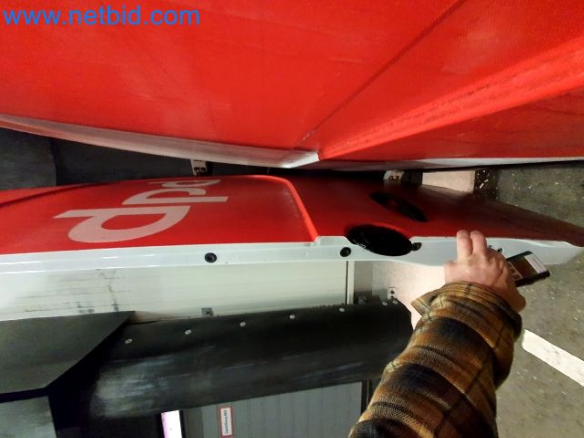 Przewoźnik paczek-24