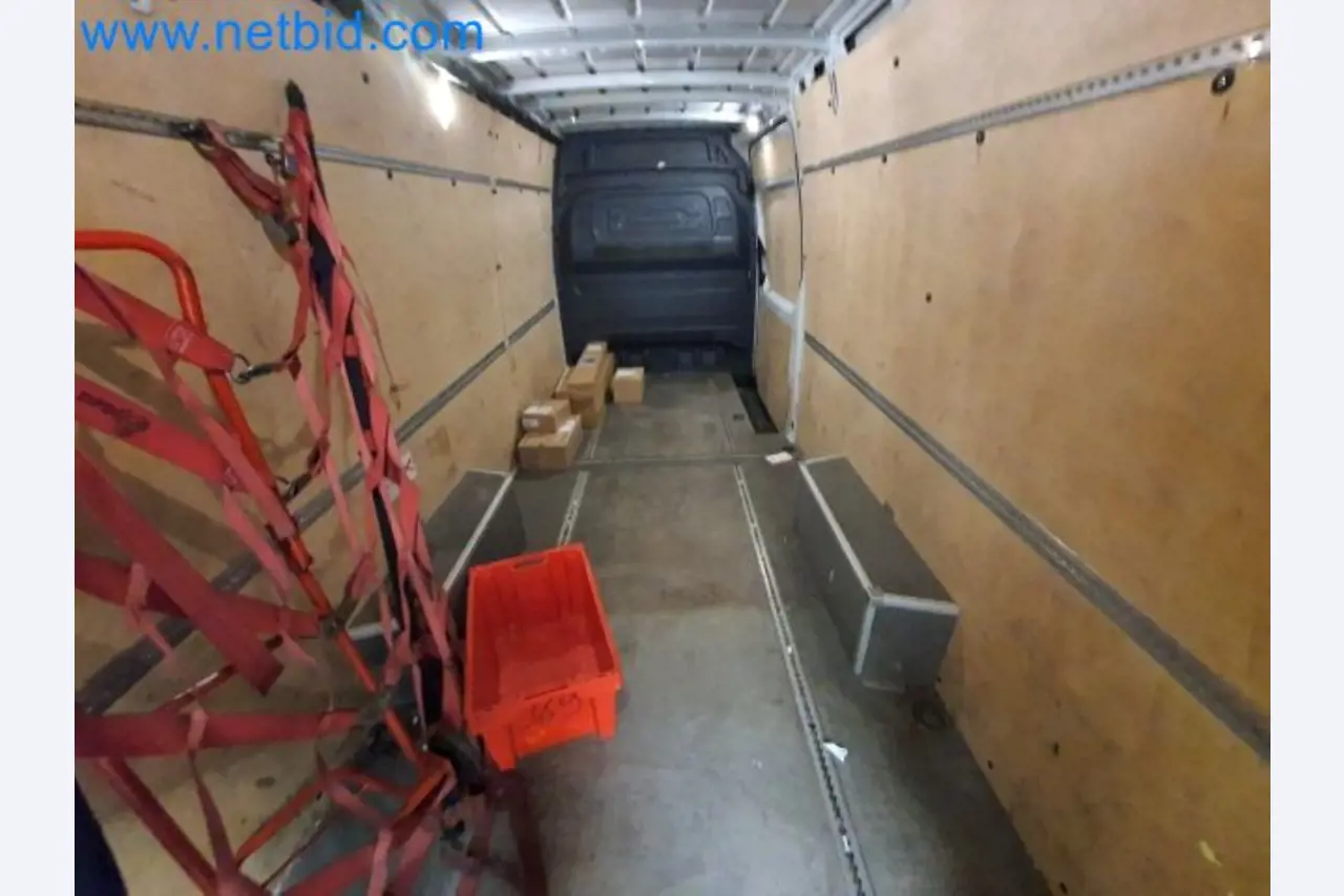 Přepravce balíkové služby-26