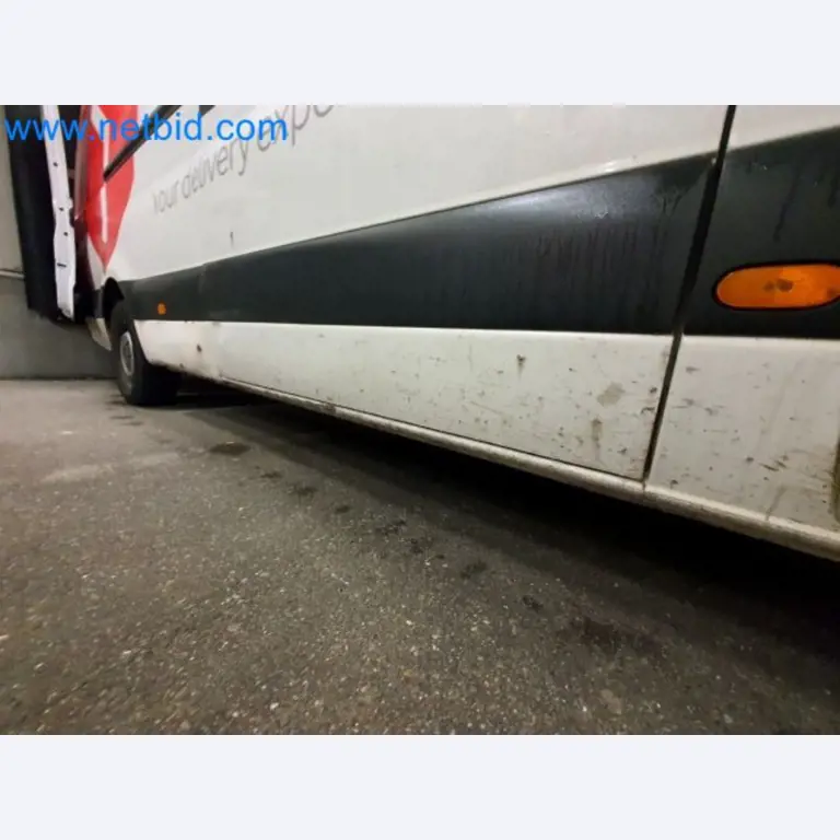 Přepravce balíkové služby-28