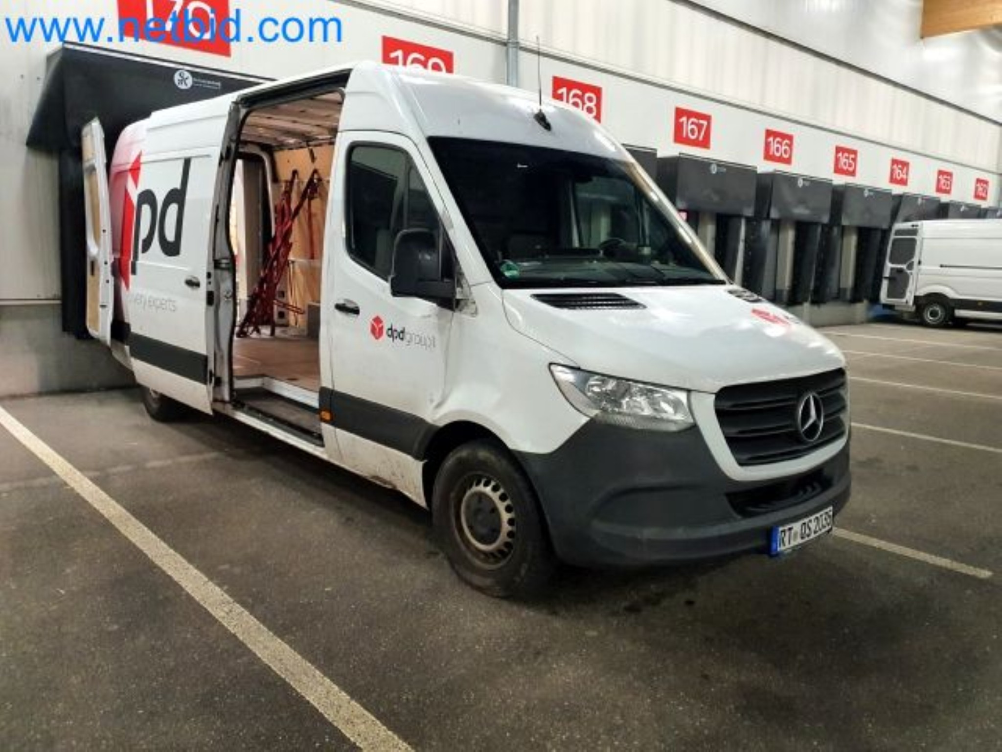 Przewoźnik paczek-3