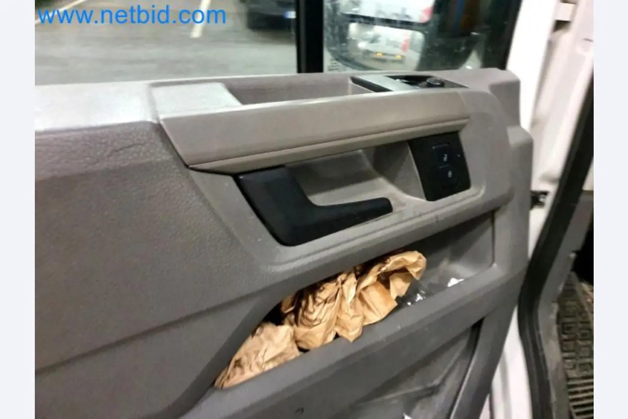 Přepravce balíkové služby-13