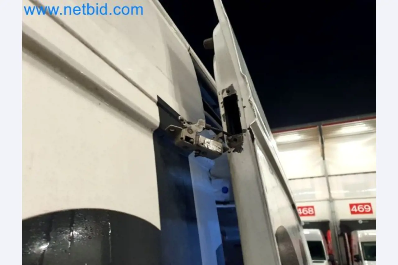 Přepravce balíkové služby-18