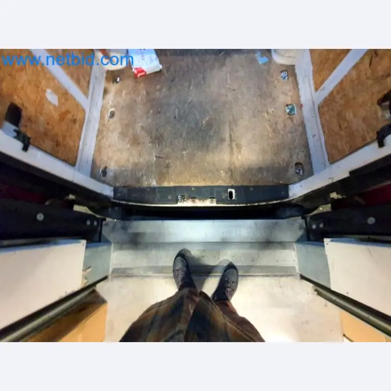 Přepravce balíkové služby-26