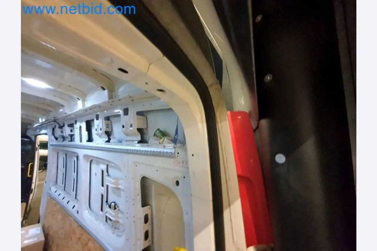 Přepravce balíkové služby-27