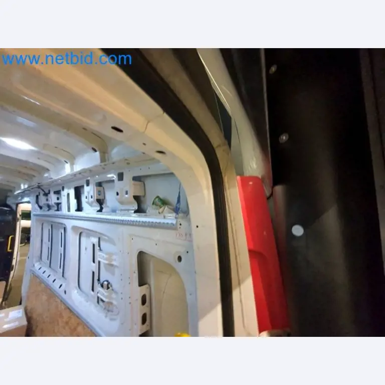 Přepravce balíkové služby-27