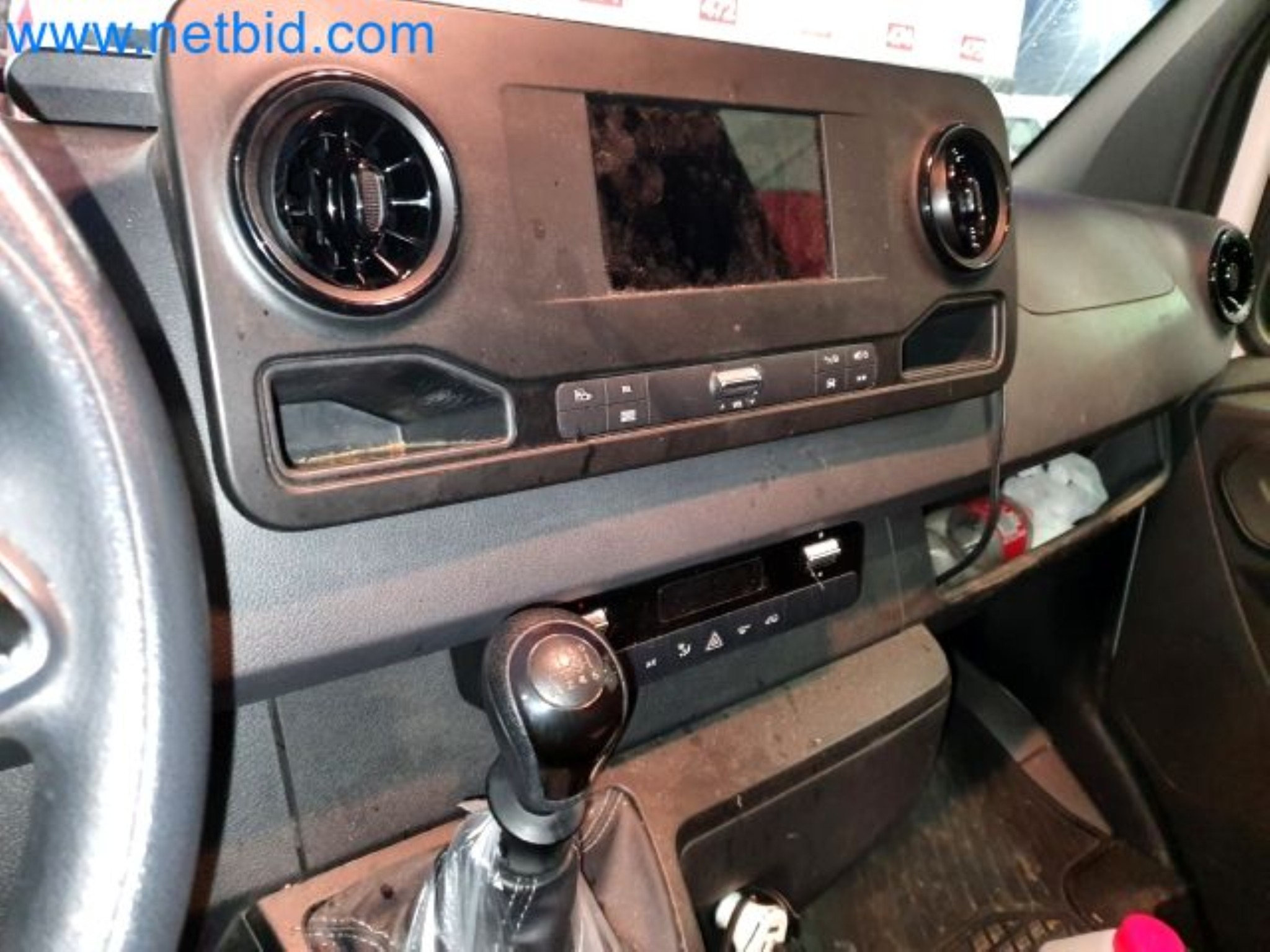 Przewoźnik paczek-12