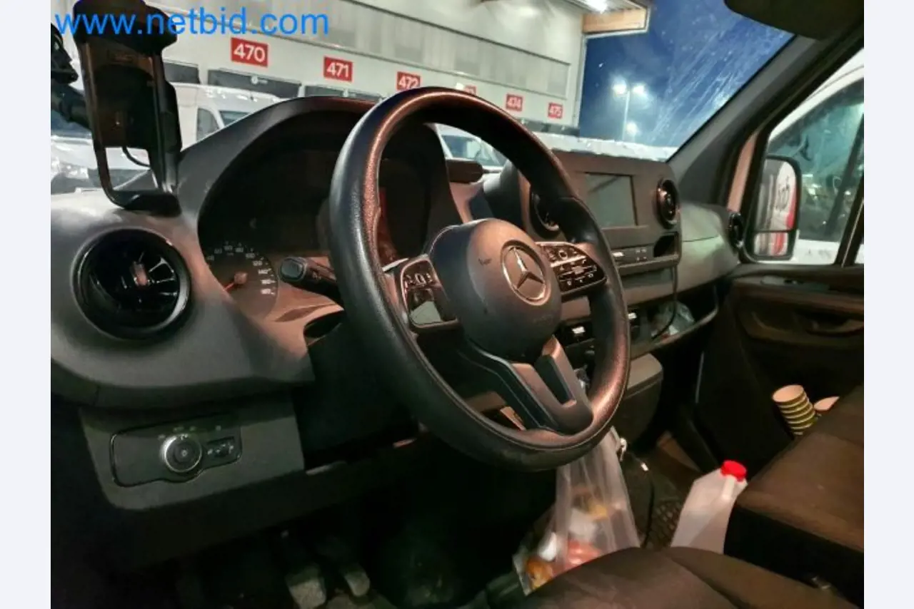 Přepravce balíkové služby-13