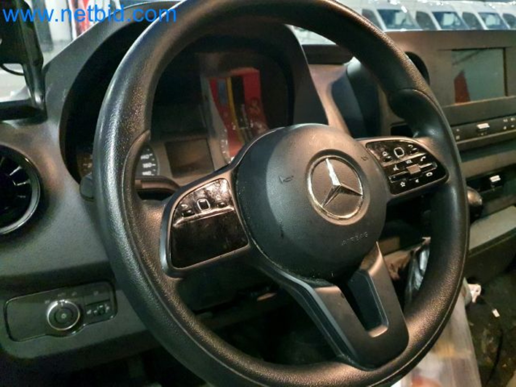 Przewoźnik paczek-17