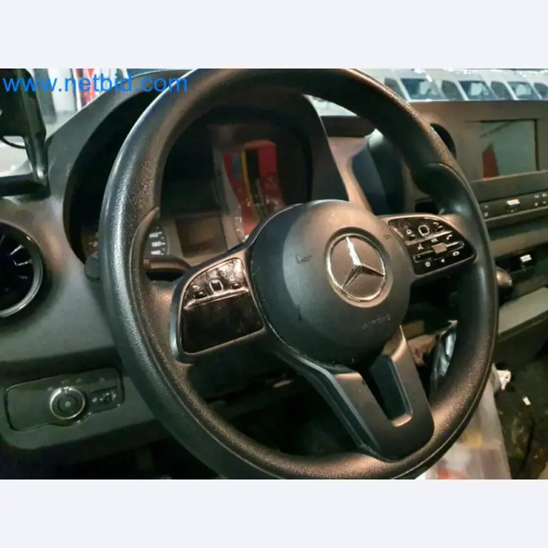 Přepravce balíkové služby-17